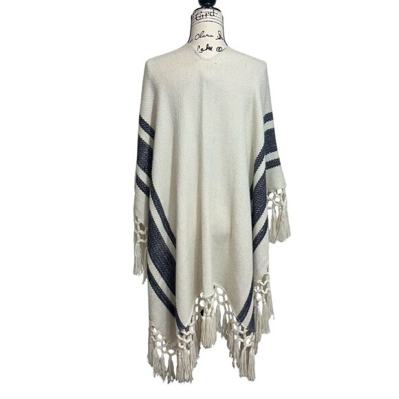 FIGUE 100% Superfine Alpaca Woven Fringe Blanket Wrap Poncho - Picture 4 of 9